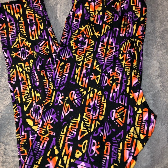 LuLaRoe Tall & Curvy Leggings - Picture 2 of 4